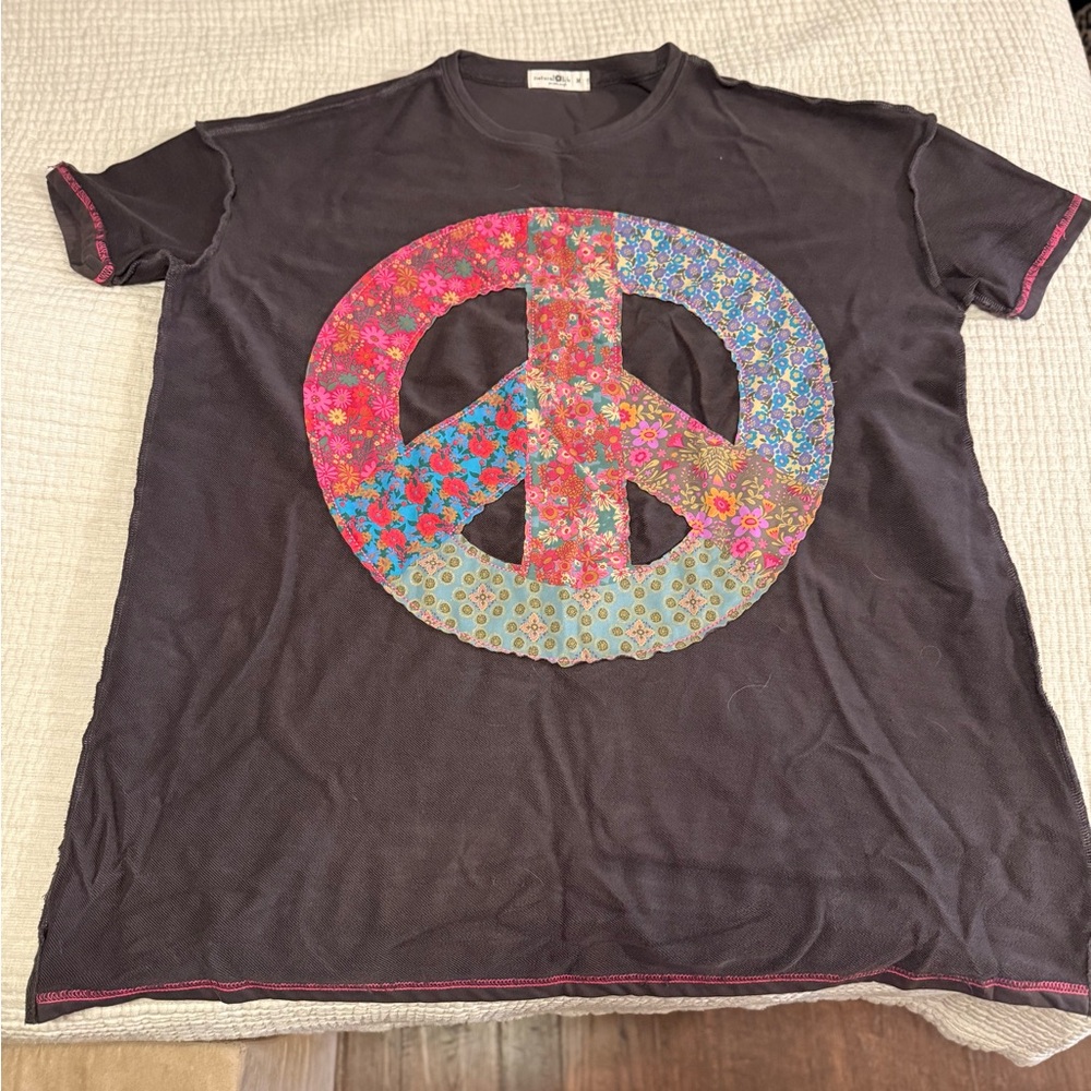 NATURAL LIFE T-shirt dress with Colorful Peace Sign